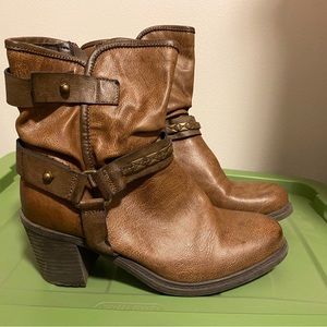 Relativity “Henrick” boots.  Size 8 1/2 M.